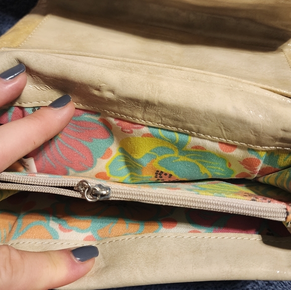 Guess wallet - Picture 3 of 4